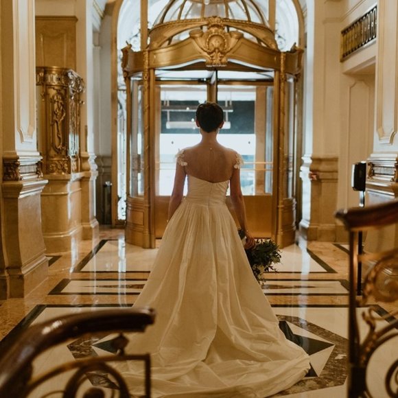 Oscar de la Renta Spring 2022 Look 7 - Picture 7 of 11